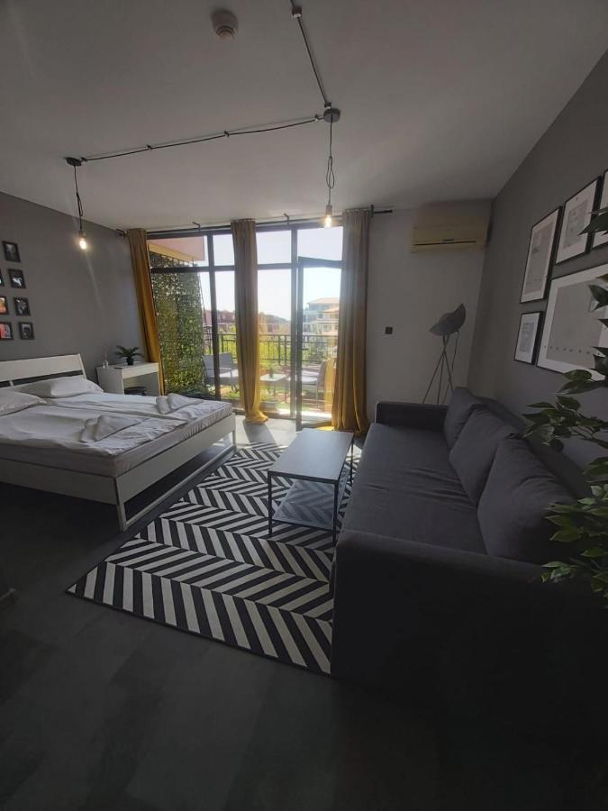 Nobel Private Vip Apartments Слънчев бряг Екстериор снимка